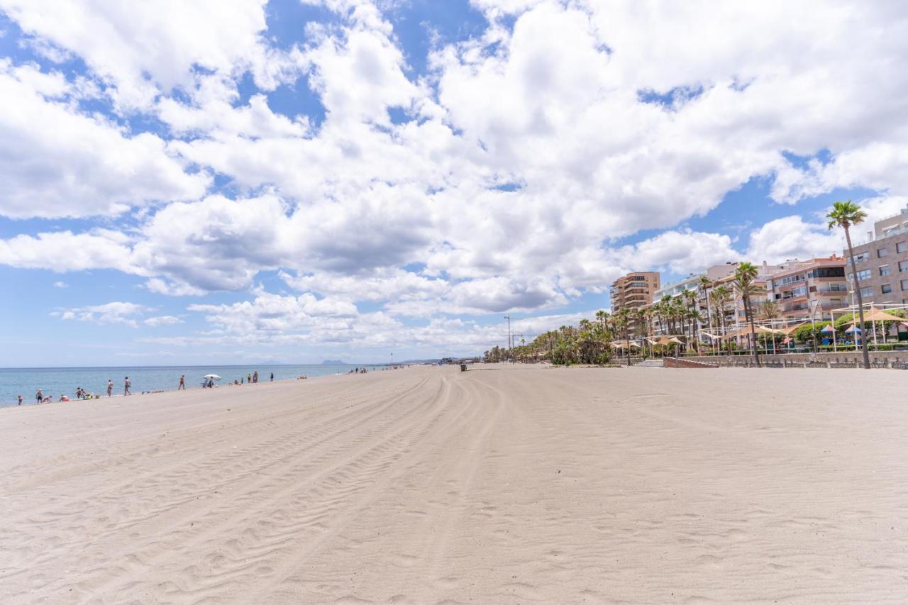Estepona Beachside Apartment Luaran gambar