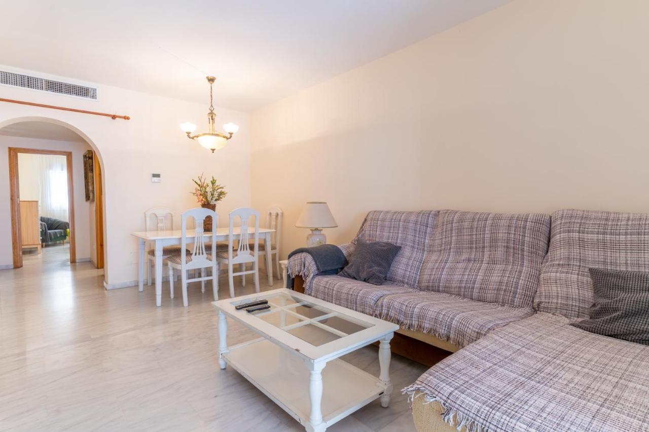 Estepona Beachside Apartment Luaran gambar